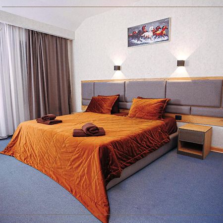 Karvan Hotel-Sanatorium Naftalan Ngoại thất bức ảnh